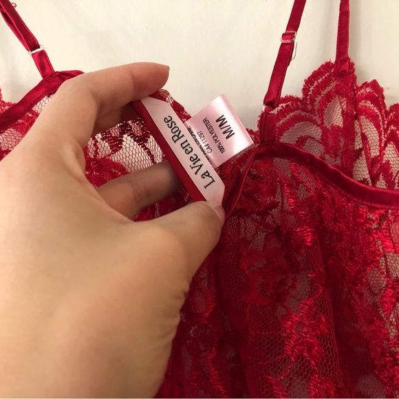 LA VIE EN ROSE Red Lace Mini Dress - Picture 4 of 4